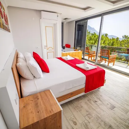 Zehra Queen Kalkan * Kaş